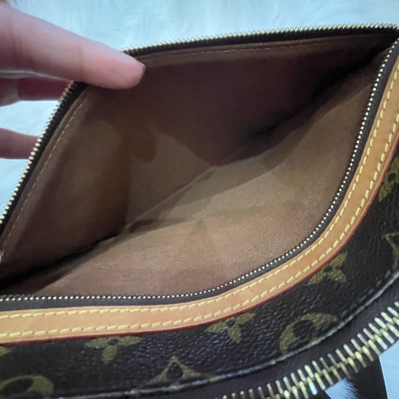 💕Louis Vuitton Pochette Bosphore - Picture 10 of 16